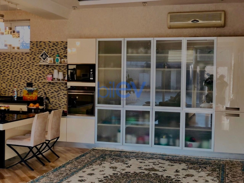 Satış 7 otaqlı Villa  340m², Bakı
