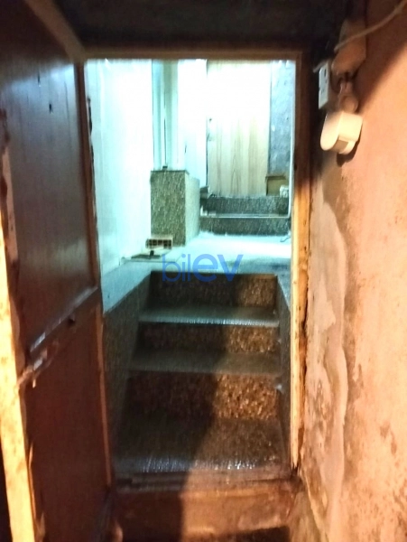 Aylıq Kirayə 4 otaqlı Köhnə Tikili bina evi  81m², Bakı