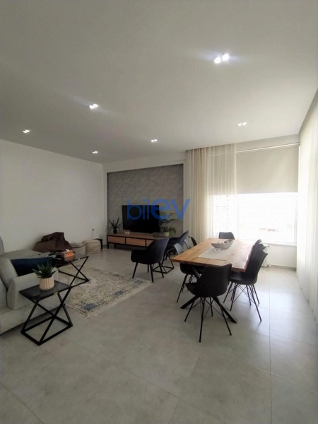 Aylıq Kirayə 3 otaqlı Yeni Tikili bina evi  125m², Bakı