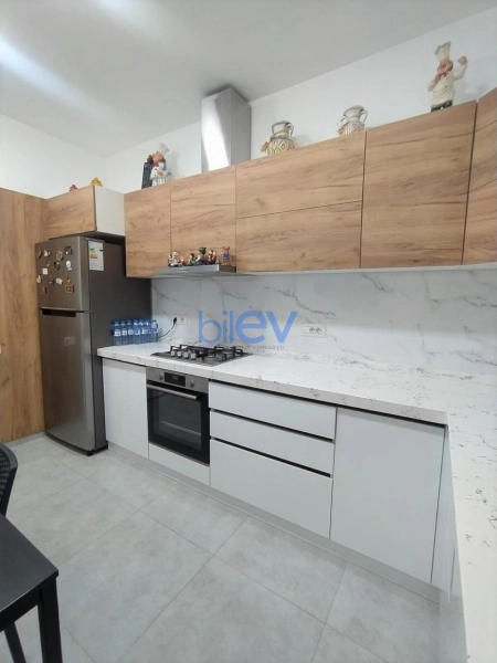 Aylıq Kirayə 3 otaqlı Yeni Tikili bina evi  125m², Bakı