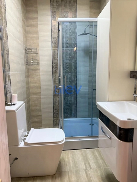 Aylıq Kirayə 3 otaqlı Yeni Tikili bina evi  145m², Bakı