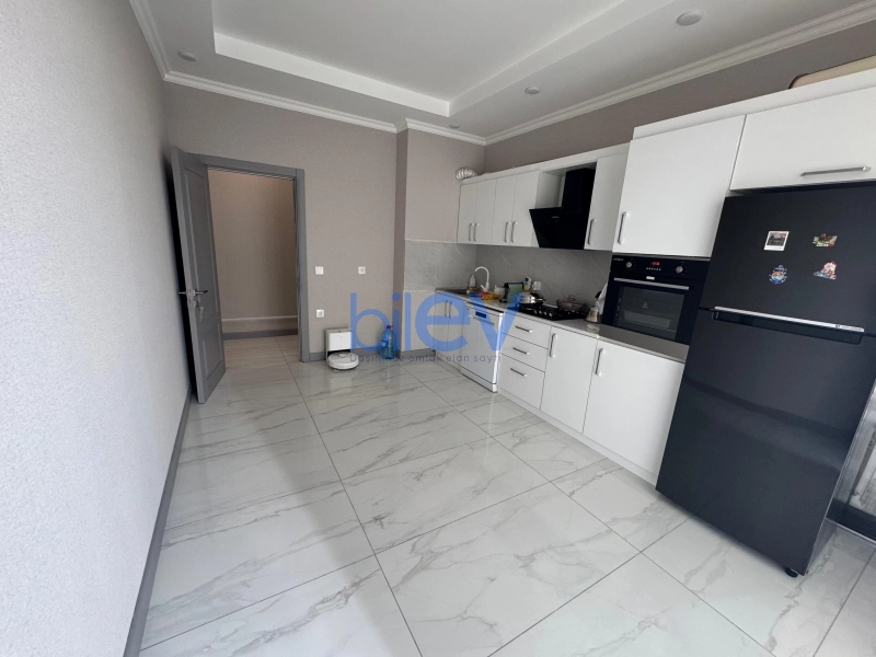 Aylıq Kirayə 2 otaqlı Yeni Tikili bina evi  82m², Bakı