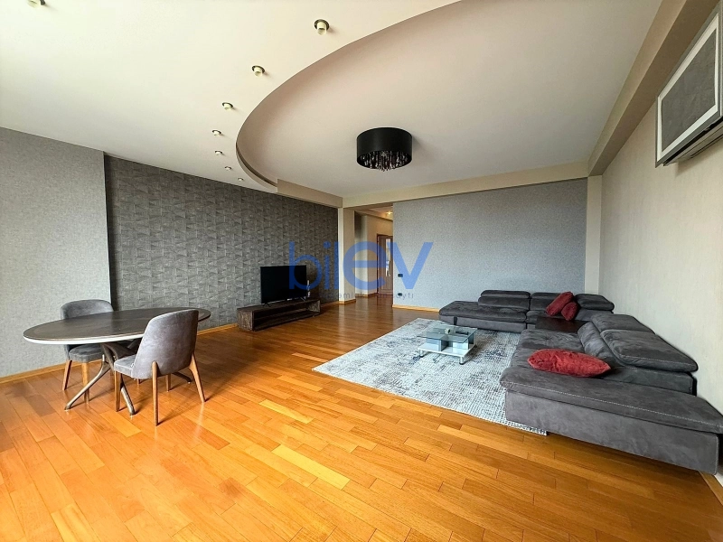 Aylıq Kirayə 4 otaqlı Yeni Tikili bina evi  175m², Bakı