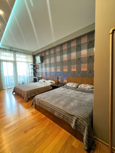 Aylıq Kirayə 4 otaqlı Yeni Tikili bina evi  175m², Bakı