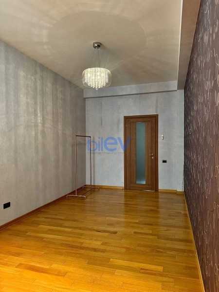 Aylıq Kirayə 4 otaqlı Yeni Tikili bina evi  175m², Bakı