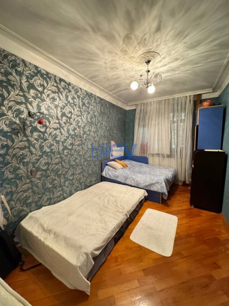 Satış 4 otaqlı Köhnə Tikili bina evi  110m², Bakı