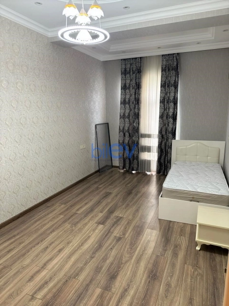 Aylıq Kirayə 3 otaqlı Yeni Tikili bina evi  97m², Bakı