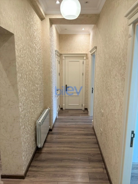 Aylıq Kirayə 3 otaqlı Yeni Tikili bina evi  97m², Bakı