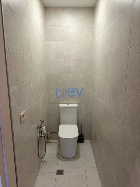 Aylıq Kirayə 3 otaqlı Yeni Tikili bina evi  97m², Bakı