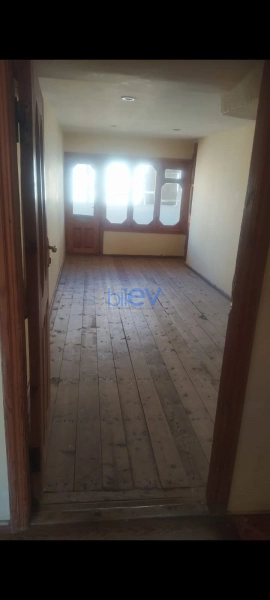 Satış 6 otaqlı Köhnə Tikili bina evi  200m², Bakı