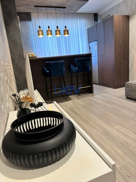 Aylıq Kirayə 3 otaqlı Yeni Tikili bina evi  96m², Bakı