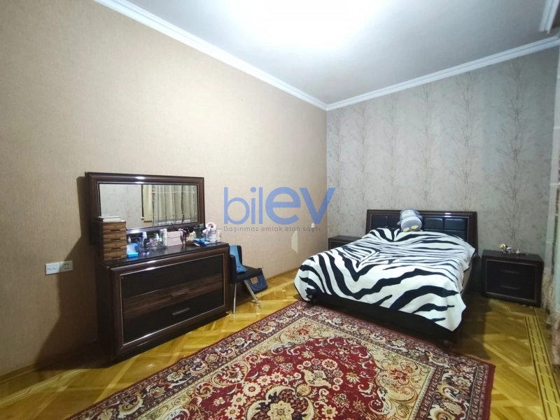 Aylıq Kirayə 4 otaqlı Köhnə Tikili bina evi  250m², Bakı