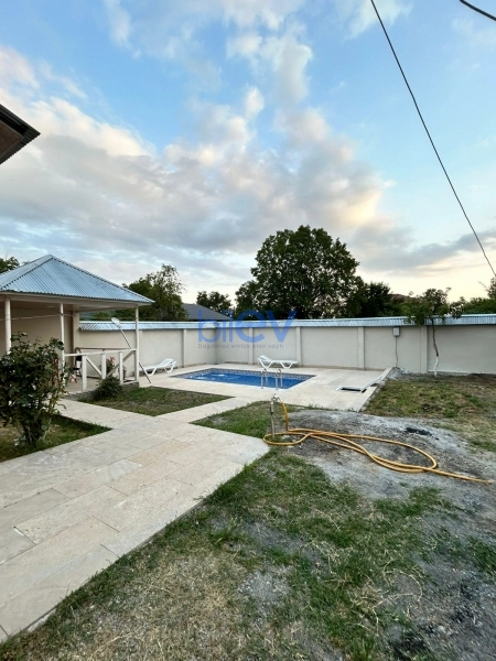 Günlük Kirayə 3 otaqlı Həyət evi  70m², Qəbələ