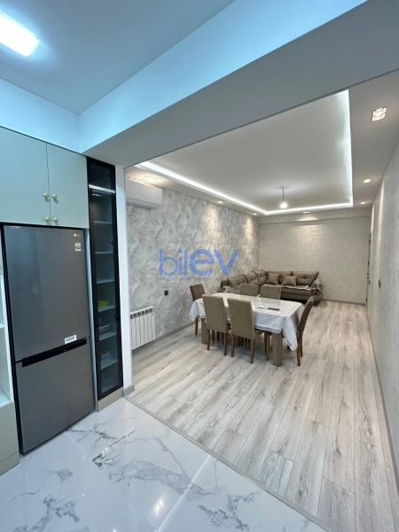 Aylıq Kirayə 3 otaqlı Yeni Tikili bina evi  105m², Bakı