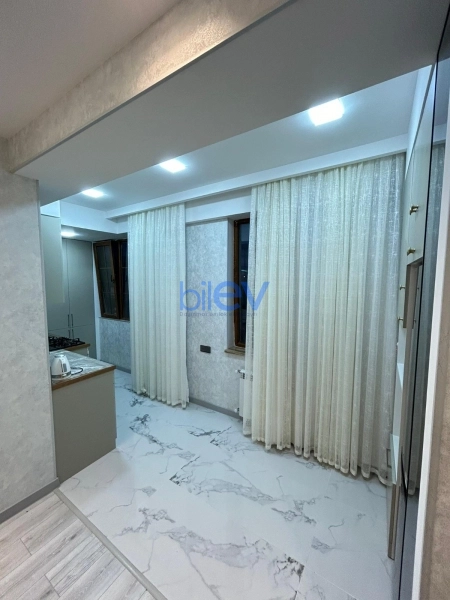 Aylıq Kirayə 3 otaqlı Yeni Tikili bina evi  105m², Bakı