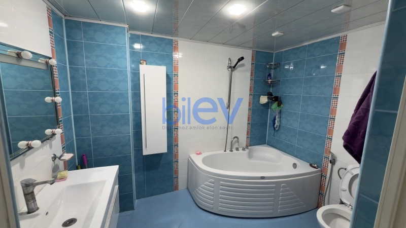 Satış 3 otaqlı Yeni Tikili bina evi  136m², Bakı