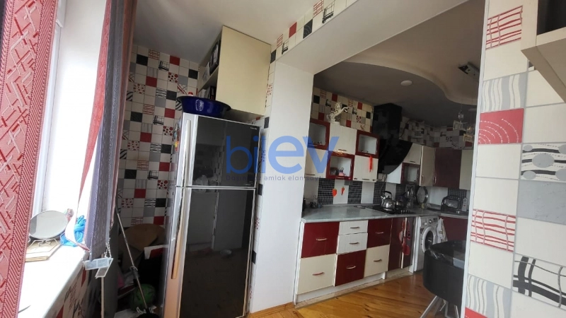 Satış 4 otaqlı Köhnə Tikili bina evi  120m², Bakı
