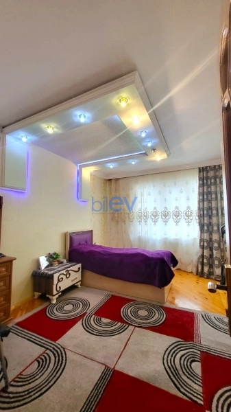 Satış 4 otaqlı Köhnə Tikili bina evi  120m², Bakı