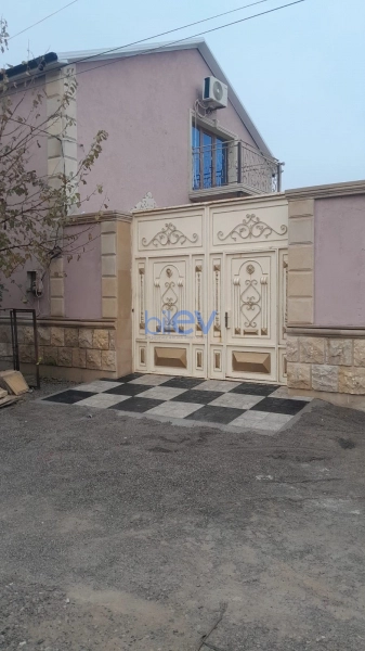 Satış 4 otaqlı Həyət evi  180m², Bakı