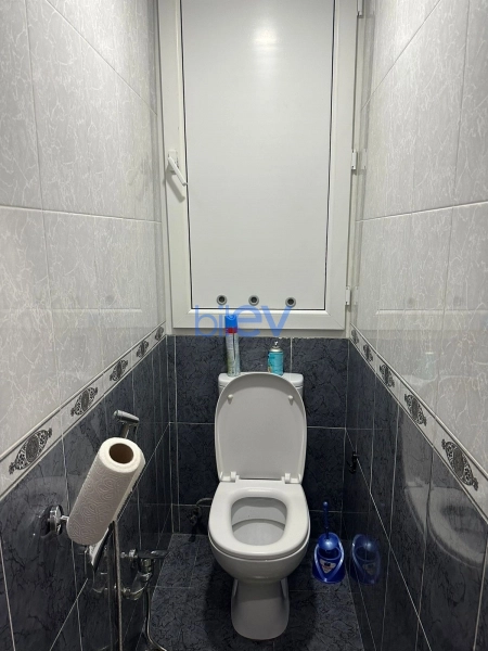 Satış 2 otaqlı Köhnə Tikili bina evi  52m², Bakı