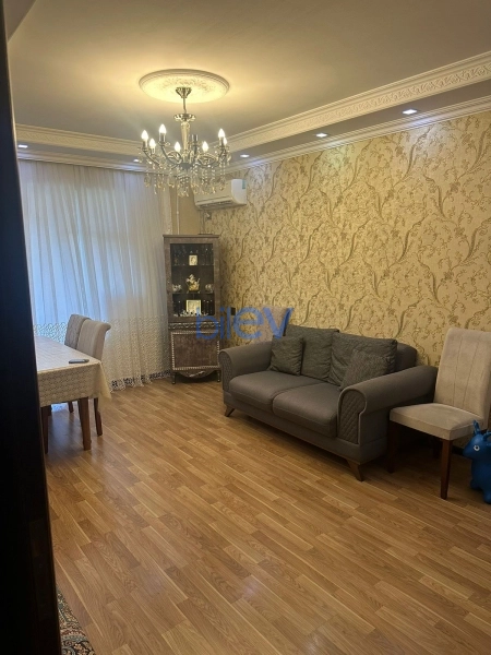 Satış 2 otaqlı Köhnə Tikili bina evi  52m², Bakı