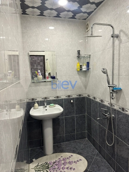 Satış 2 otaqlı Köhnə Tikili bina evi  52m², Bakı