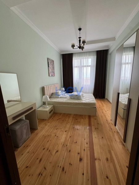 Aylıq Kirayə 3 otaqlı Yeni Tikili bina evi  120m², Bakı