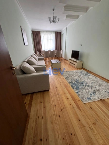 Aylıq Kirayə 3 otaqlı Yeni Tikili bina evi  120m², Bakı