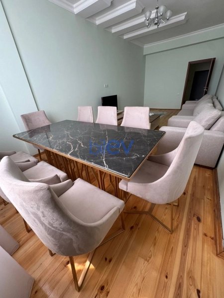 Aylıq Kirayə 3 otaqlı Yeni Tikili bina evi  120m², Bakı