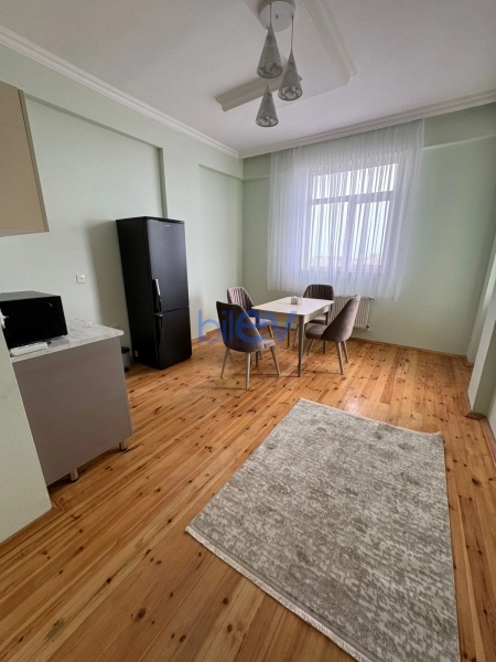 Aylıq Kirayə 3 otaqlı Yeni Tikili bina evi  120m², Bakı