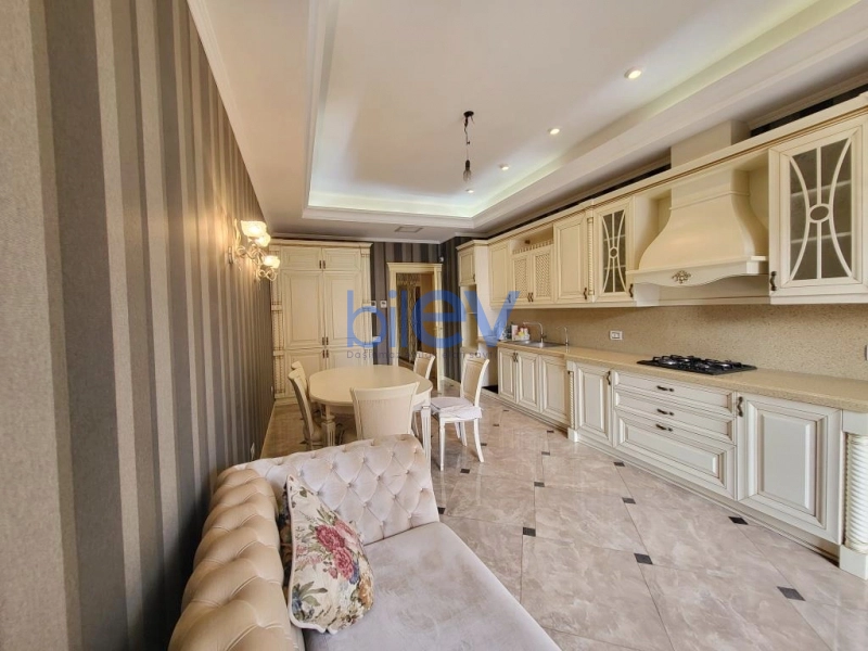 Satış 4 otaqlı Yeni Tikili bina evi  278m², Bakı