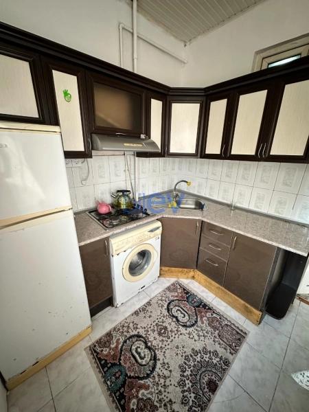 Aylıq Kirayə 2 otaqlı Köhnə Tikili bina evi  68m², Bakı