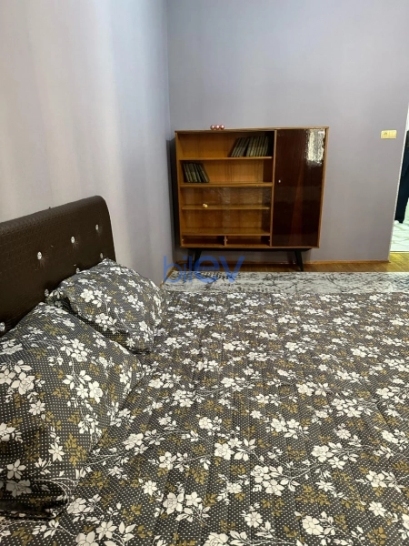 Aylıq Kirayə 2 otaqlı Köhnə Tikili bina evi  68m², Bakı
