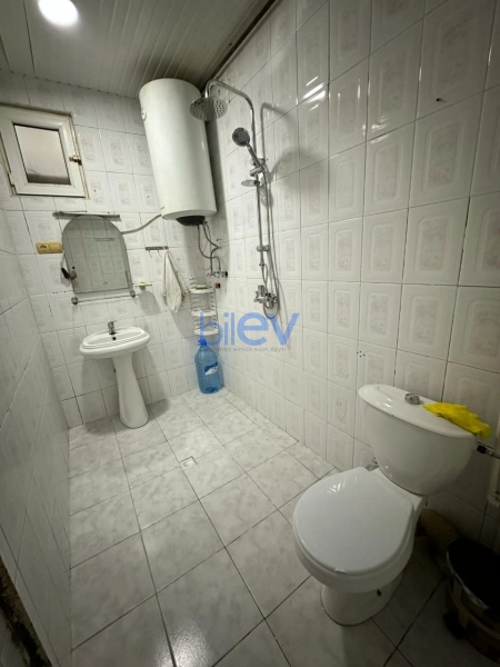 Aylıq Kirayə 2 otaqlı Köhnə Tikili bina evi  68m², Bakı