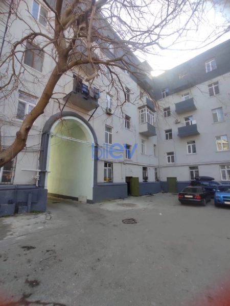 Aylıq Kirayə 2 otaqlı Köhnə Tikili bina evi  68m², Bakı