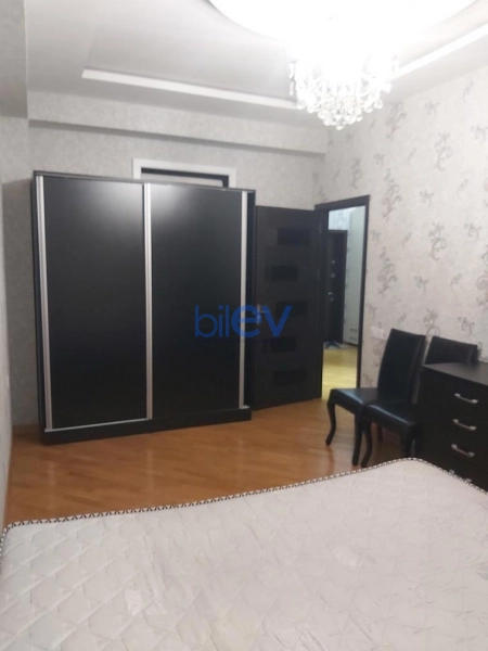 Aylıq Kirayə 3 otaqlı Yeni Tikili bina evi  98m², Bakı