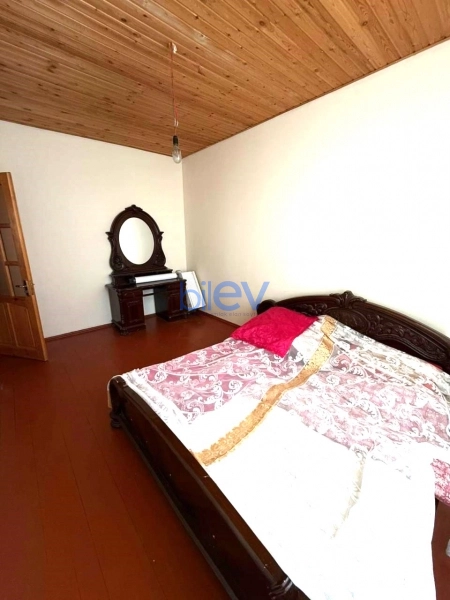 Aylıq Kirayə 4 otaqlı Həyət evi  100m², Bakı