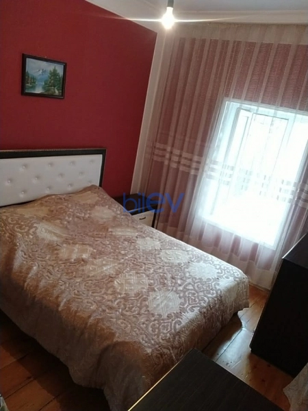 Satış 4 otaqlı Köhnə Tikili bina evi  85m², Bakı
