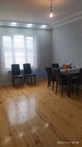 Satış 4 otaqlı Köhnə Tikili bina evi  85m², Bakı