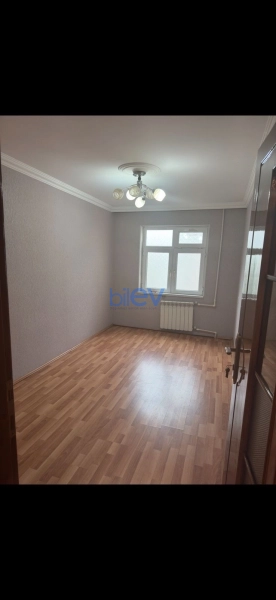 Aylıq Kirayə 3 otaqlı Köhnə Tikili bina evi  67m², Bakı