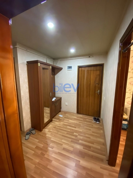Aylıq Kirayə 3 otaqlı Köhnə Tikili bina evi  67m², Bakı