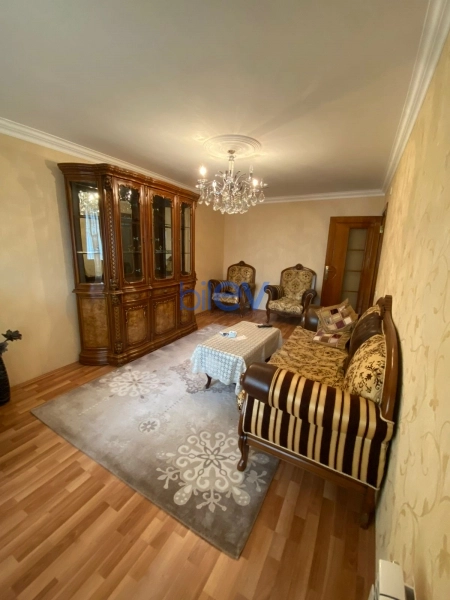 Aylıq Kirayə 3 otaqlı Köhnə Tikili bina evi  67m², Bakı