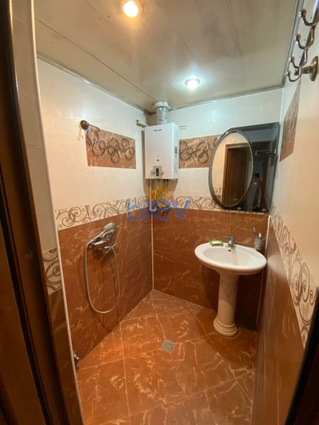 Aylıq Kirayə 3 otaqlı Köhnə Tikili bina evi  67m², Bakı