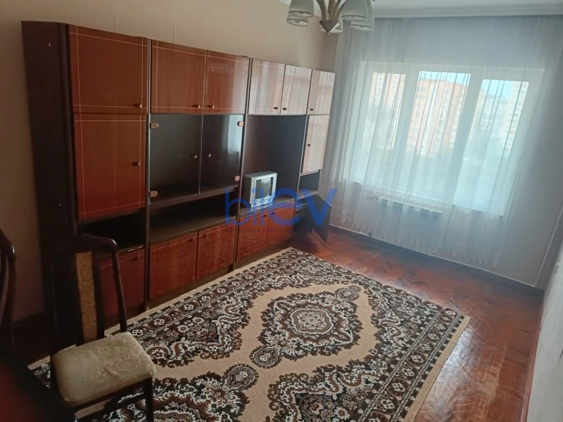 Aylıq Kirayə 3 otaqlı Köhnə Tikili bina evi  81m², Bakı