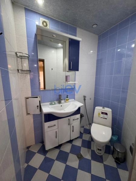 Aylıq Kirayə 3 otaqlı Həyət evi  180m², Bakı