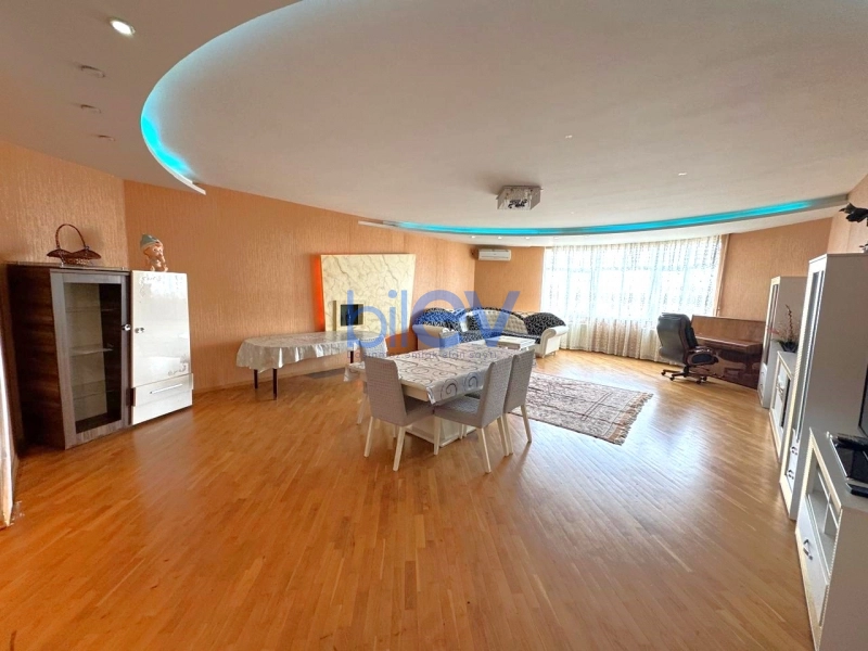 Aylıq Kirayə 3 otaqlı Həyət evi  180m², Bakı