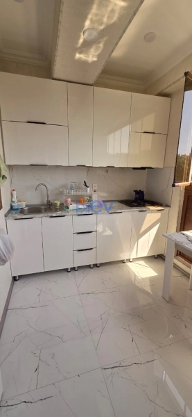 Aylıq Kirayə 3 otaqlı Yeni Tikili bina evi  60m², Bakı
