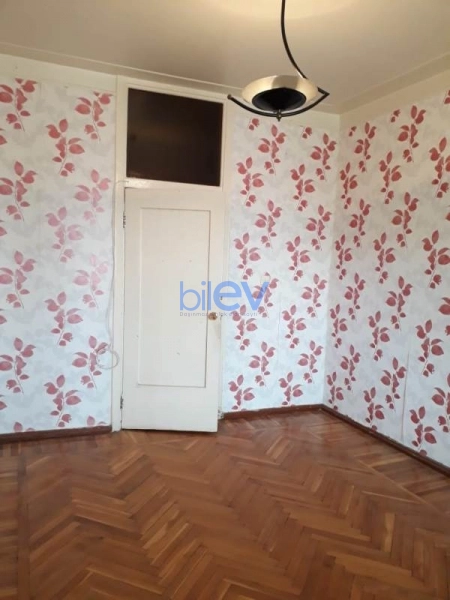 Satış 5 otaqlı Köhnə Tikili bina evi  130m², Bakı