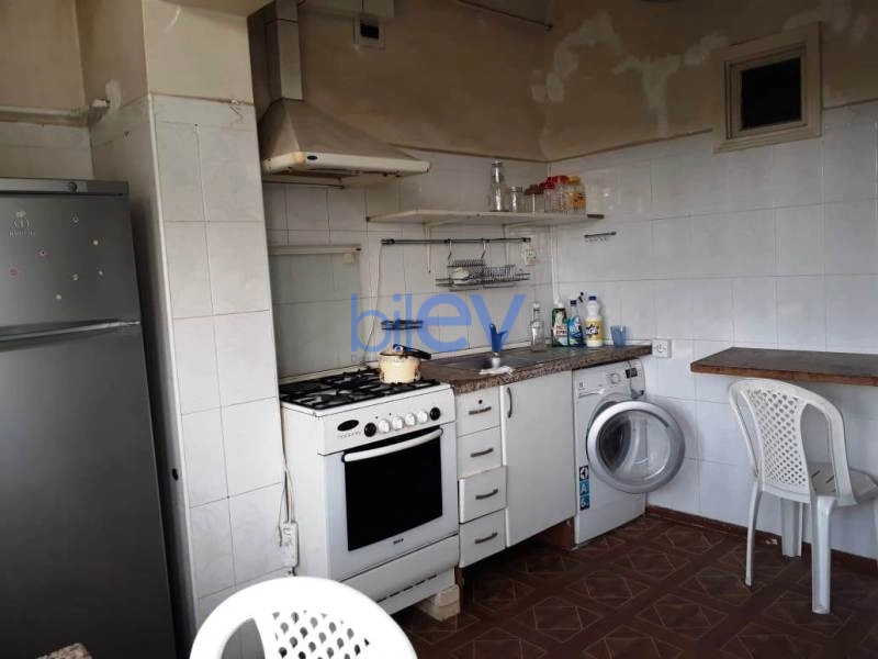 Satış 5 otaqlı Köhnə Tikili bina evi  130m², Bakı