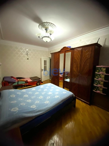 Satış 3 otaqlı Köhnə Tikili bina evi  80m², Bakı